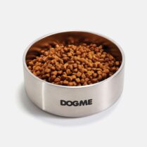 Comedouro de aço inox prateado Dogme com logotipo lateral e base de silicone antiderrapante