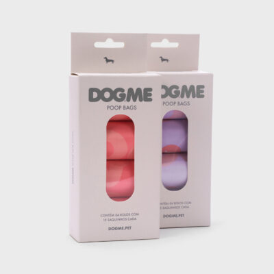 Kit Dogme Poop Bags com 8 rolos de saquinhos higiênicos rosa e roxo em embalagens