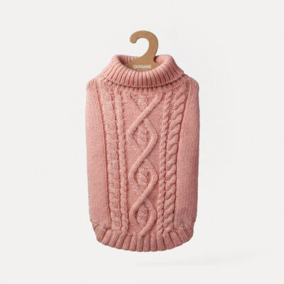 Suéter para cachorro em tricot rosa com tranças, gola e punhos canelados